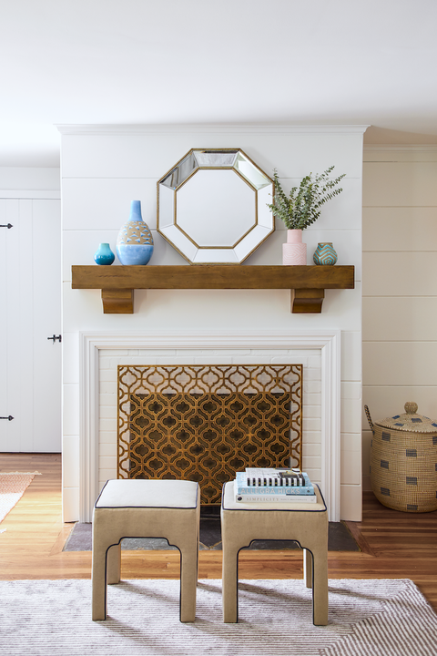 mirror on mantel in living room